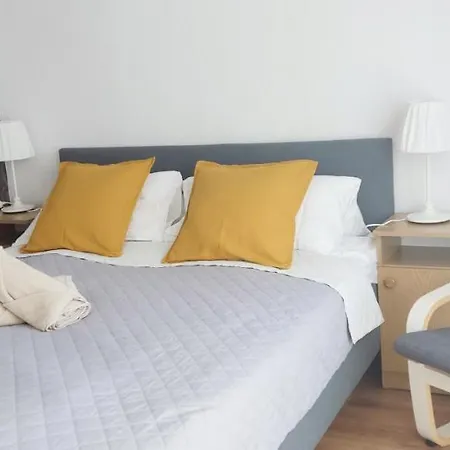 Δωμάτια σε οικογενειακή κατοικία Korador *